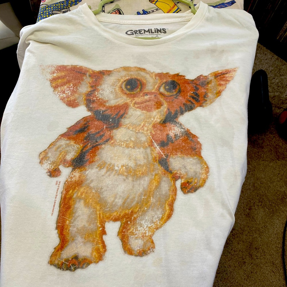 XL gizmos gremlins  t shirt